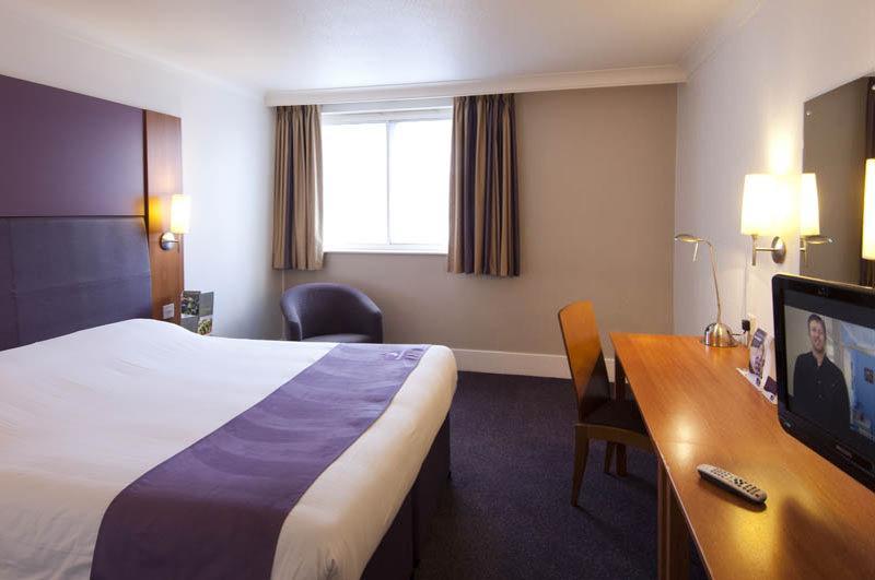 Premier Inn Harwich Exterior photo